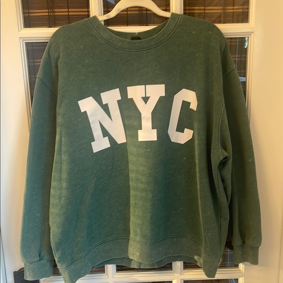 Wild Fable Green and White NYC Crewneck Sweatshirt - Picture 1 of 11